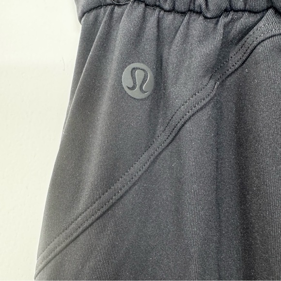 Lululemon Black Stretch High-Rise Pull-On Pant 31" Length 69% nylon 31% lycra 4 - Picture 7 of 15